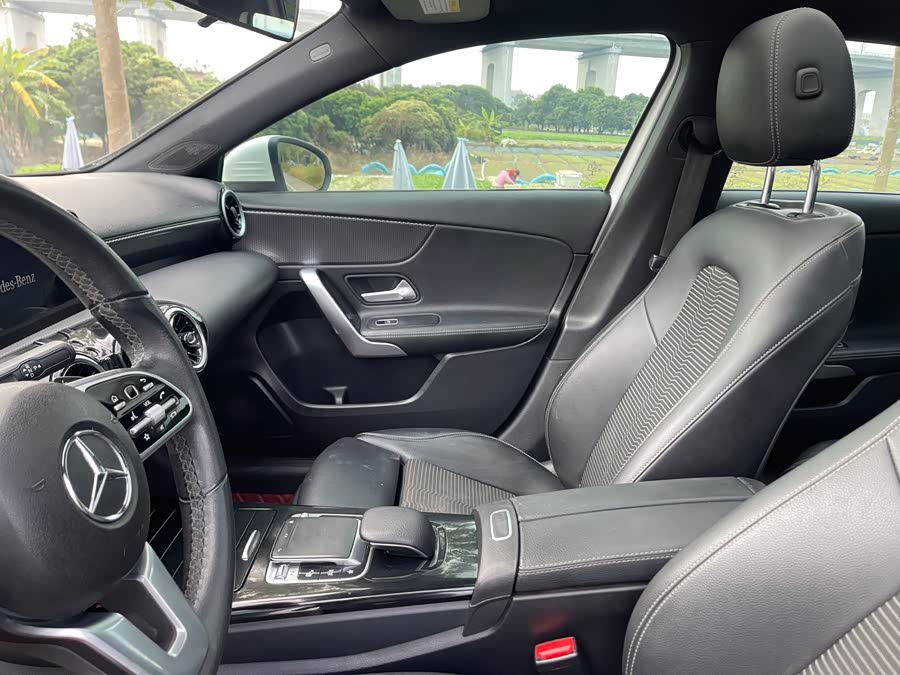 Mercedes-Benz A-Class 2019 — фото 18