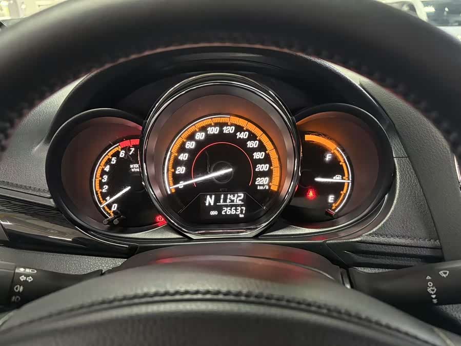 Toyota Yaris L 2022