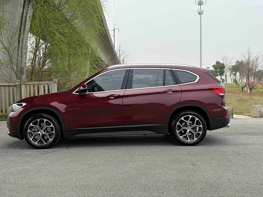BMW X1 2022 — фото 8