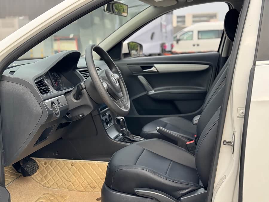 Volkswagen Gran Lavida 2013