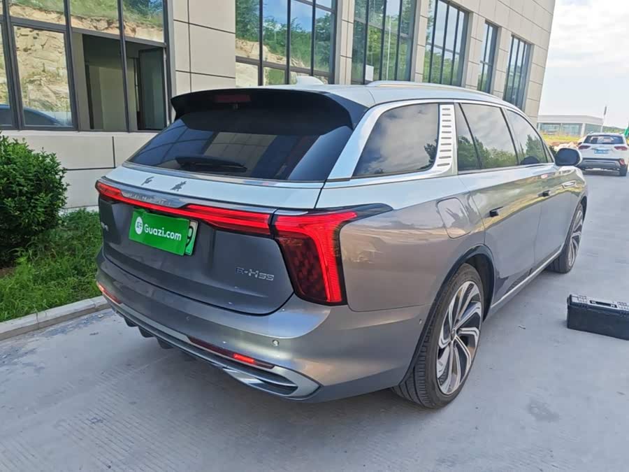 Hongqi E-HS9 2022