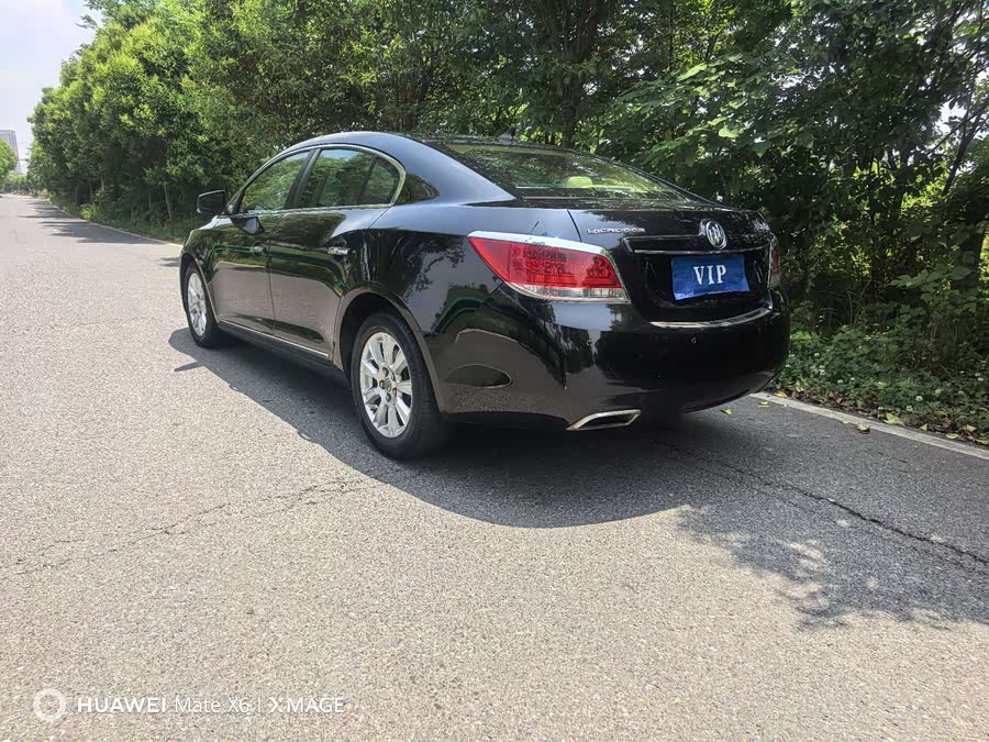 Buick LaCrosse 2012