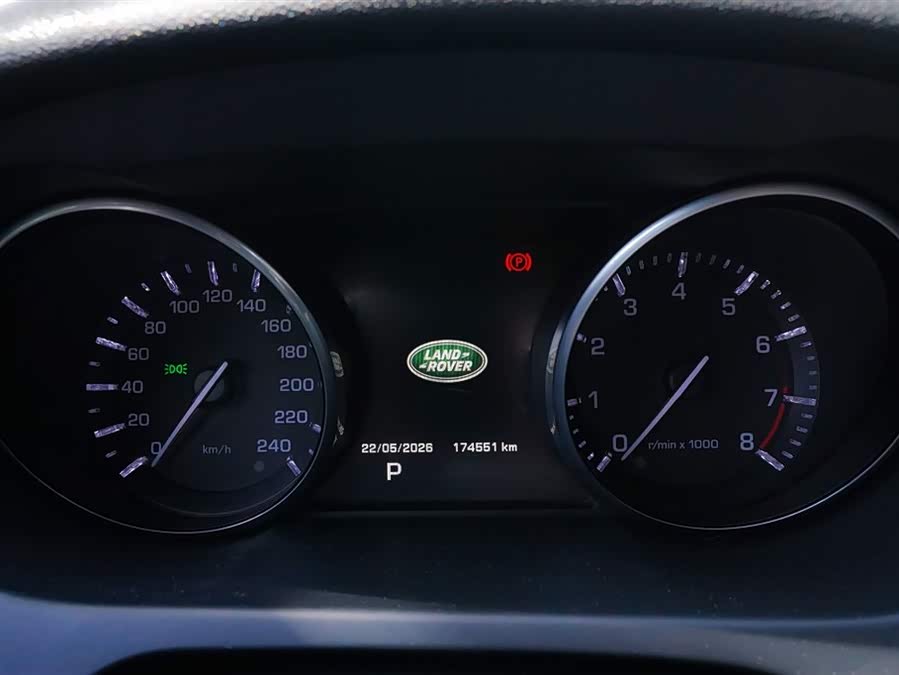 Land Rover Discovery Sport 2017 — фото 11