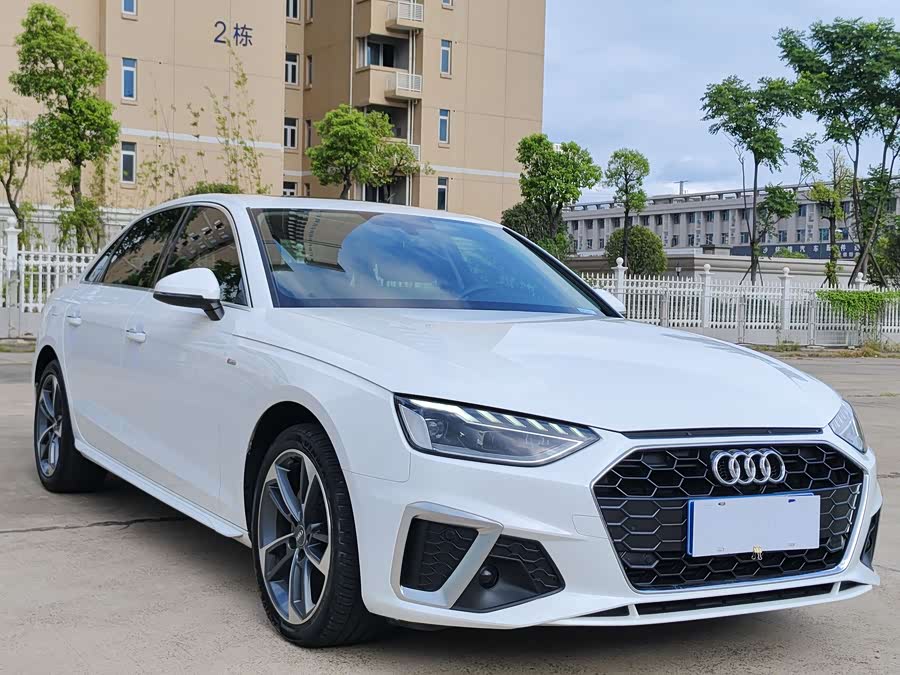Audi A4L 2020