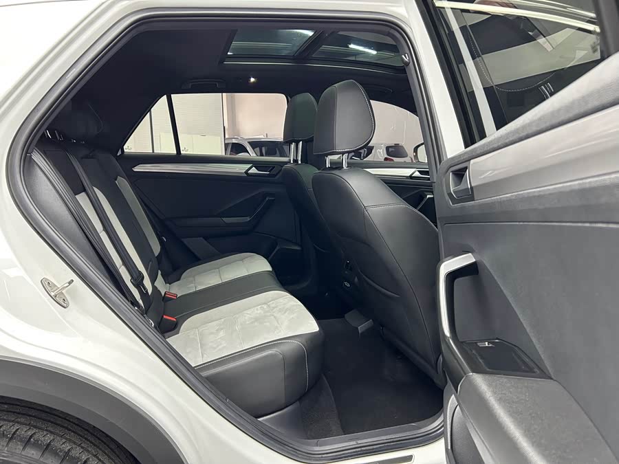 Volkswagen T-Roc 2022 — фото 20