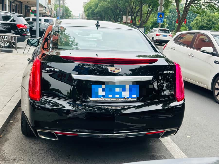 Cadillac XTS 2016 — фото 11