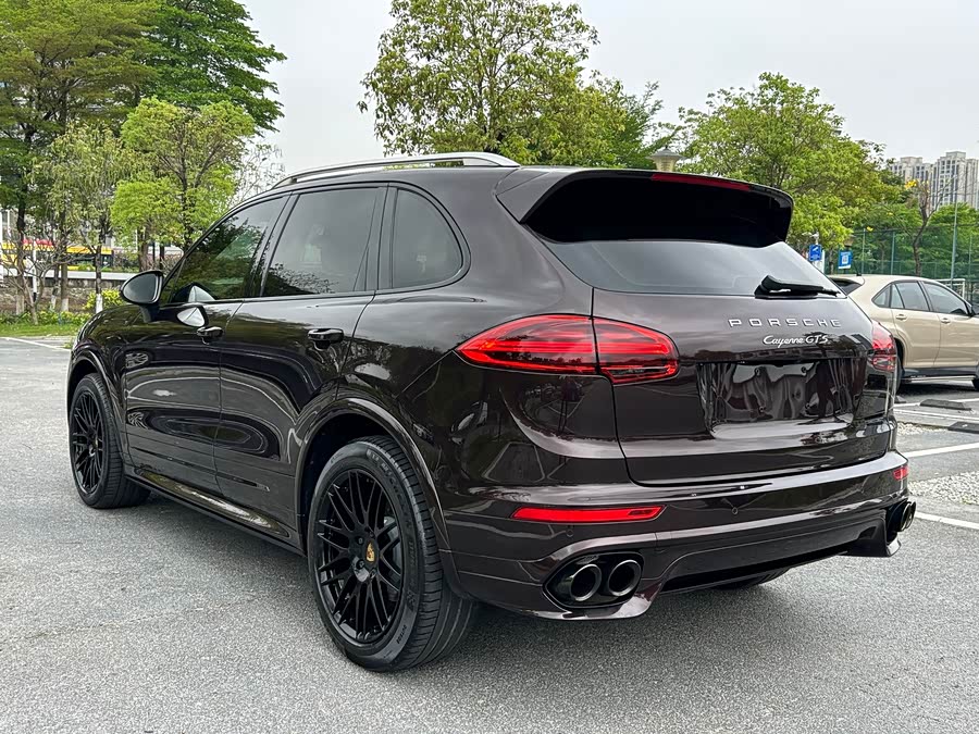 Porsche Cayenne 2016 — фото 11