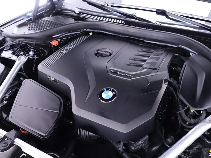BMW 5 Series 2021 — фото 26