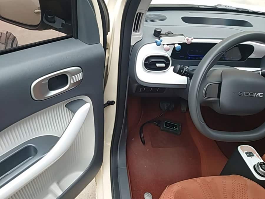 Geely Galaxy Panda 2025 — фото 16