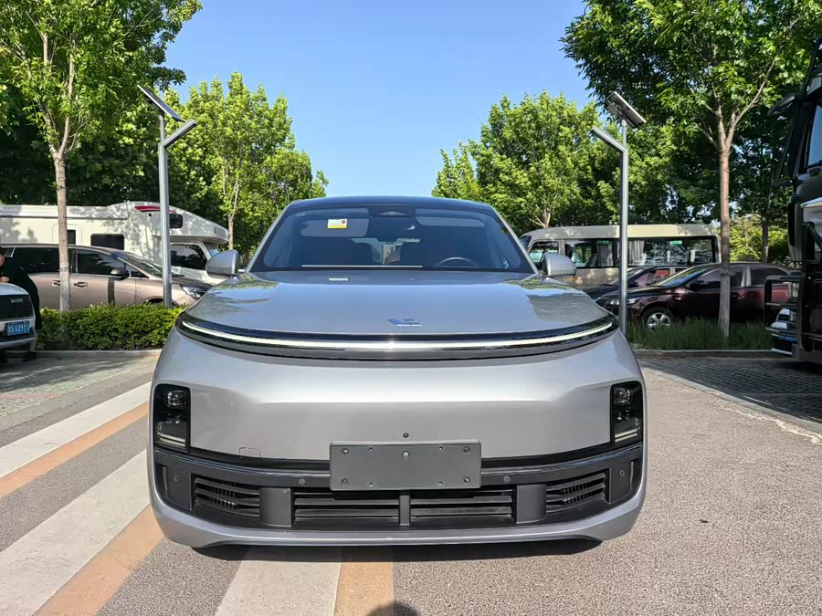 Li Auto L8 2023