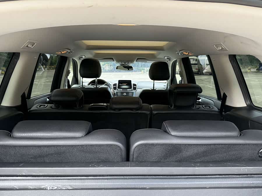 Mercedes-Benz GLS 2016 — фото 12