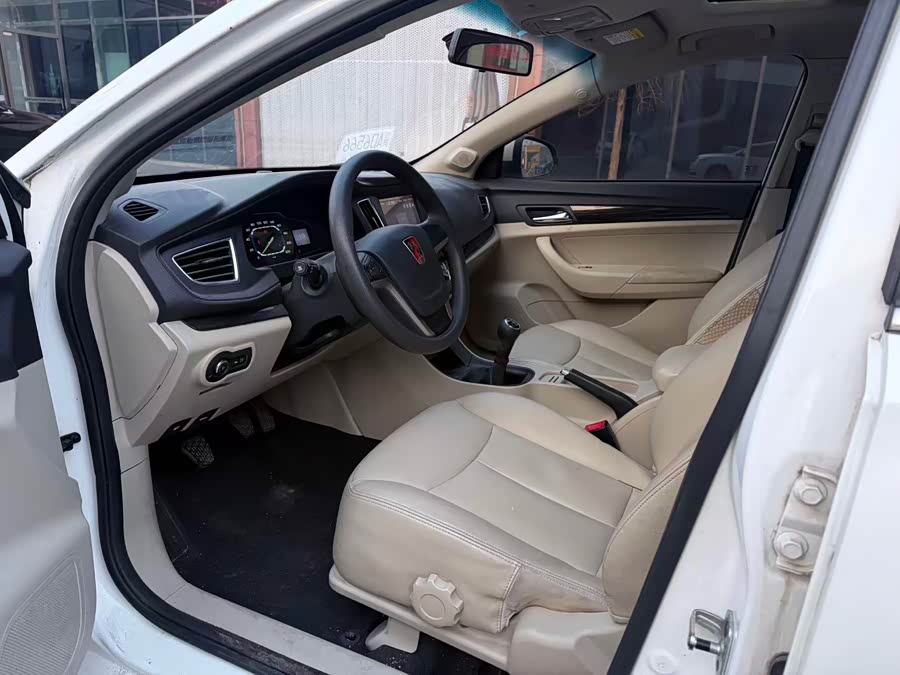 Roewe 360 2015