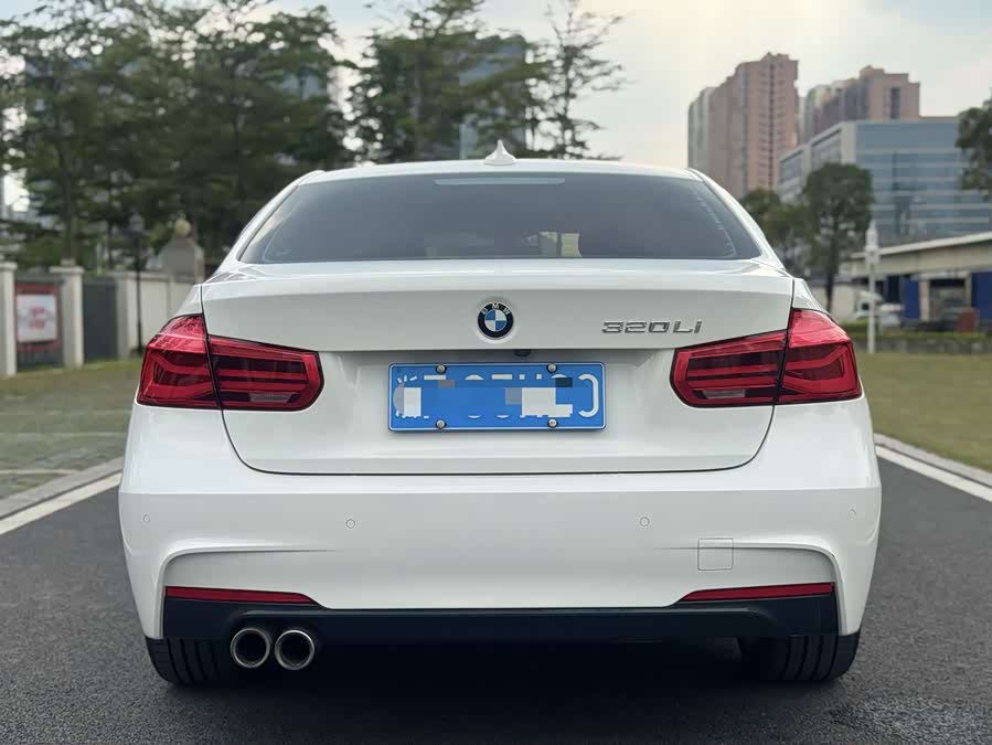 BMW 3 Series 2018 — фото 9