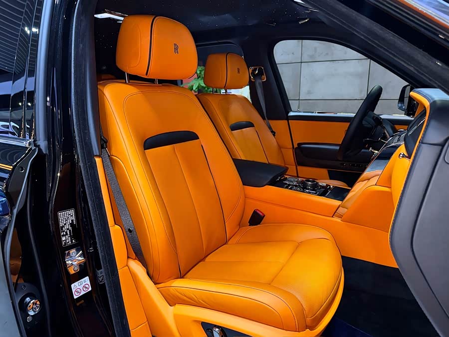 Rolls-Royce Cullinan 2018 — фото 17