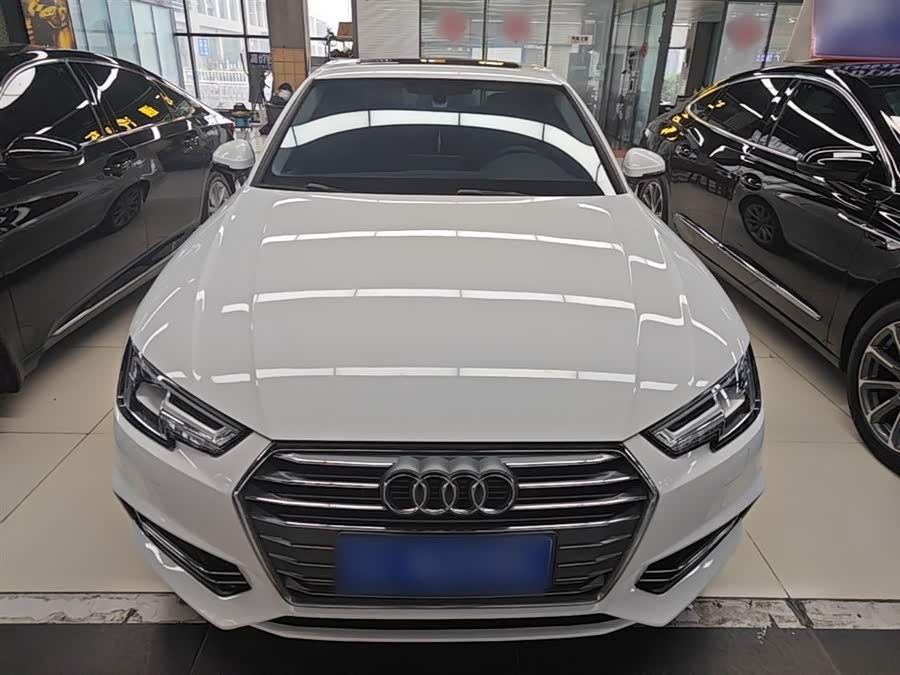 Audi A4L 2018