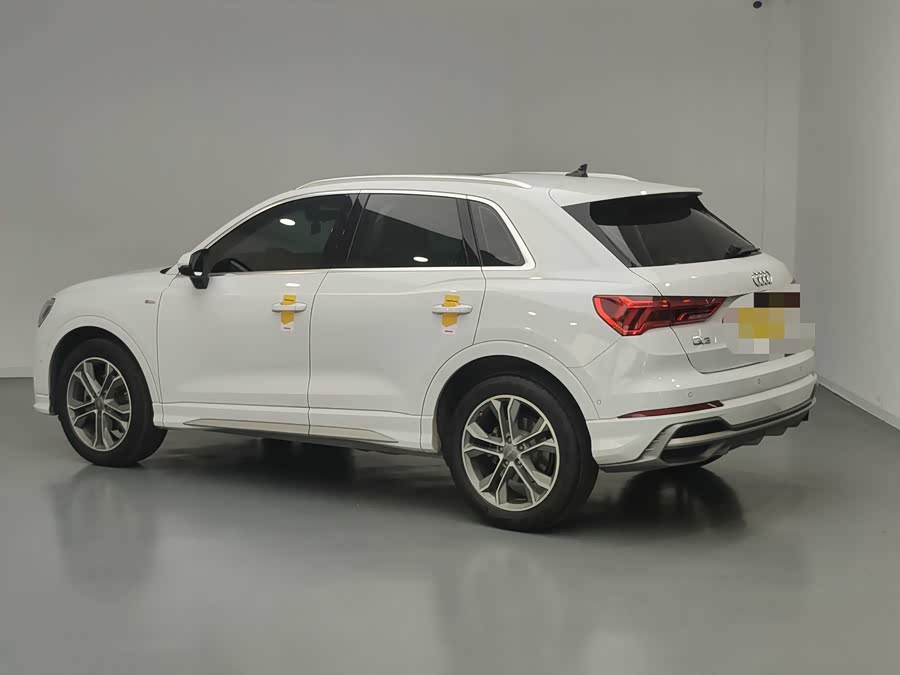 Audi Q3 2021