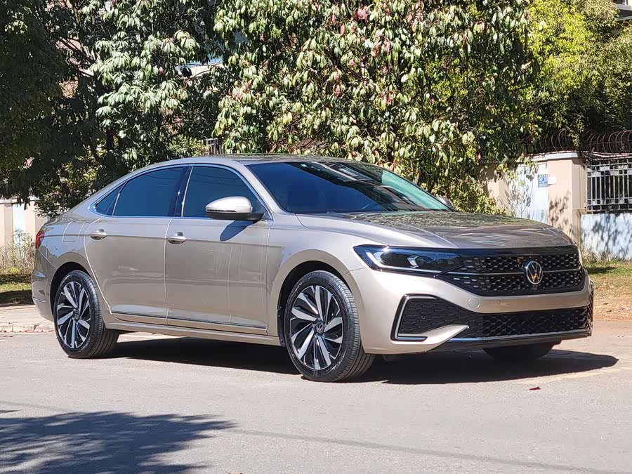 Volkswagen Passat 2022