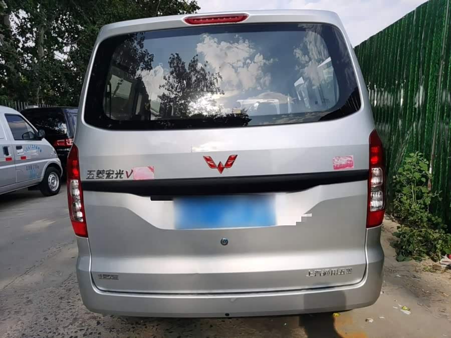 Wuling Hongguang V 2022