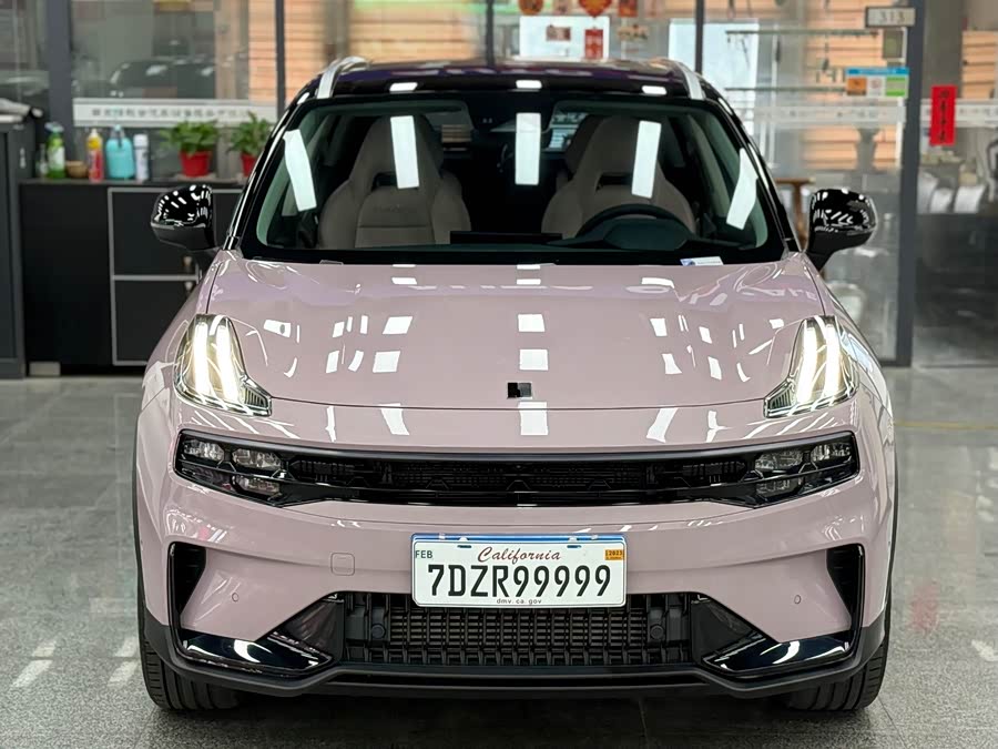 Lynk & Co 06 2023