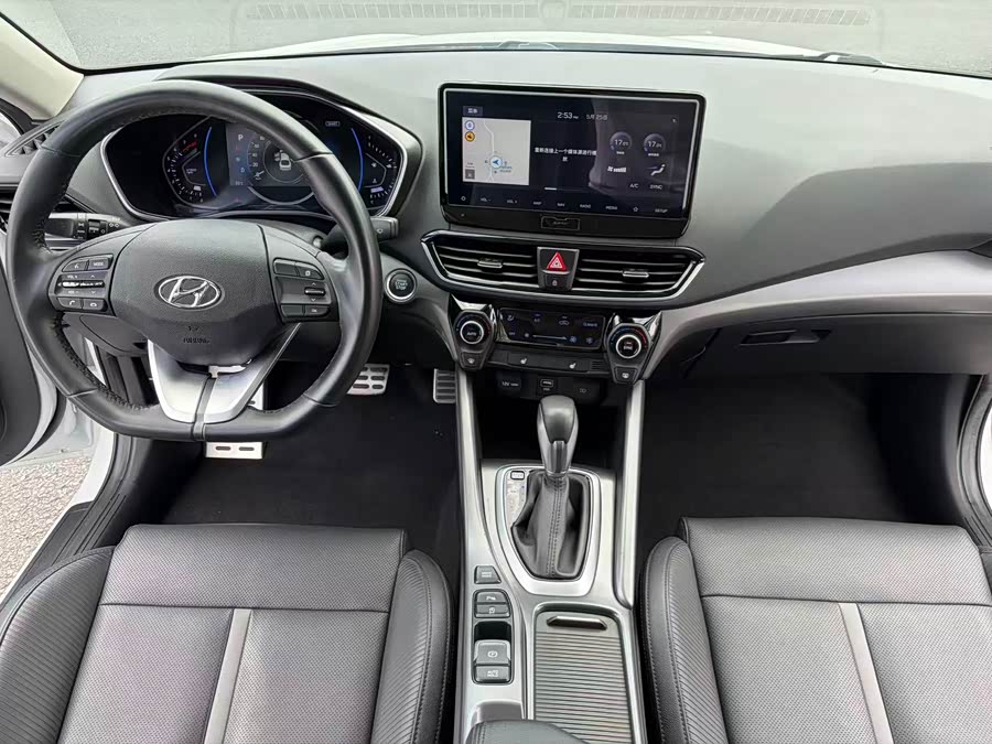 Hyundai Festa 2019 — фото 11