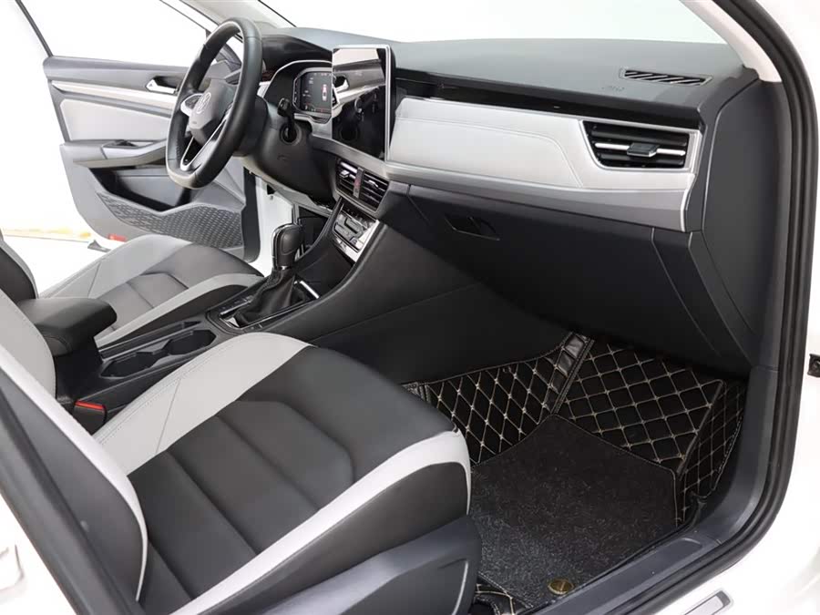 Volkswagen Bora 2023