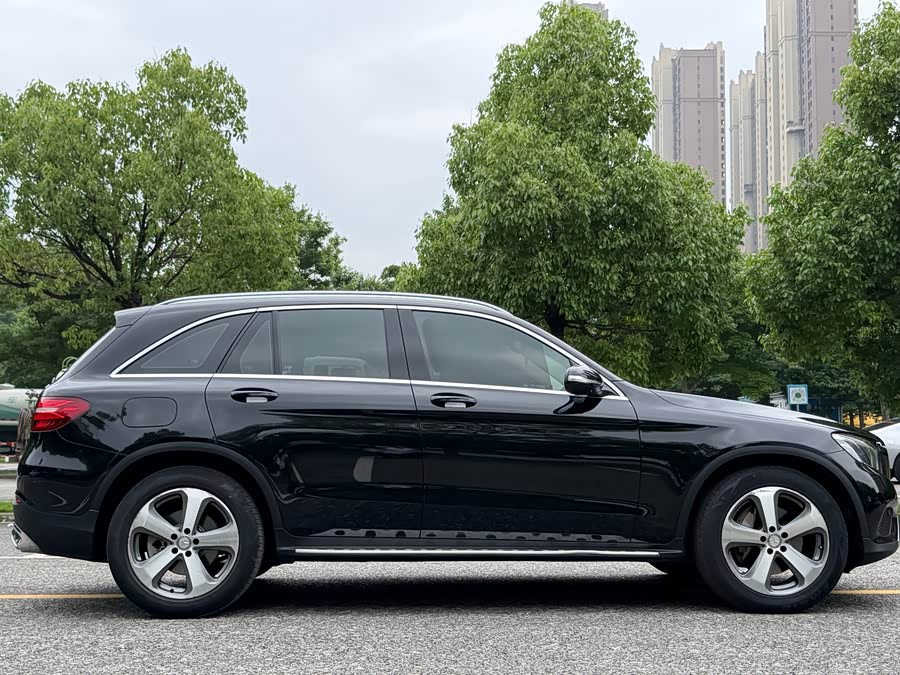Mercedes-Benz GLC 2017 — фото 16
