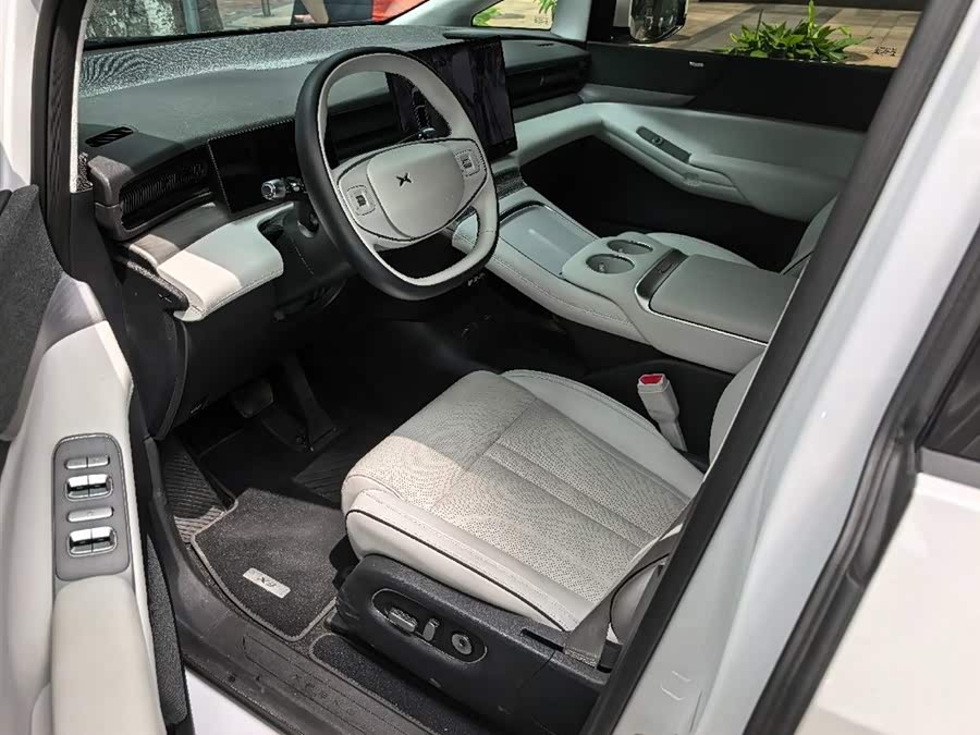 XPeng X9 2024