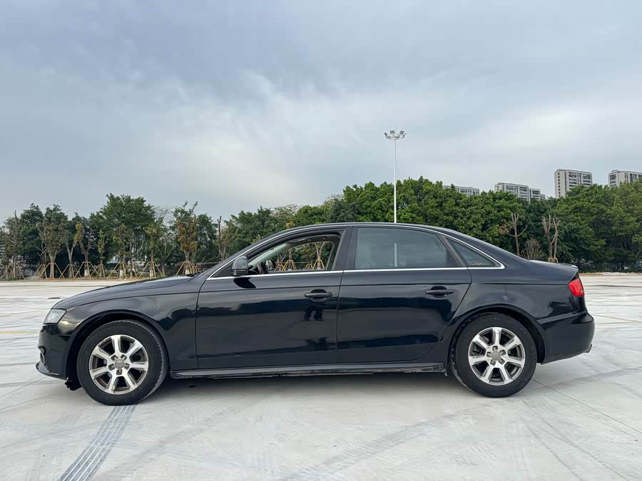 Audi A4L 2011
