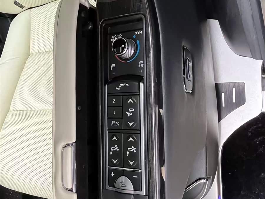 Lexus LM 2020 — фото 14