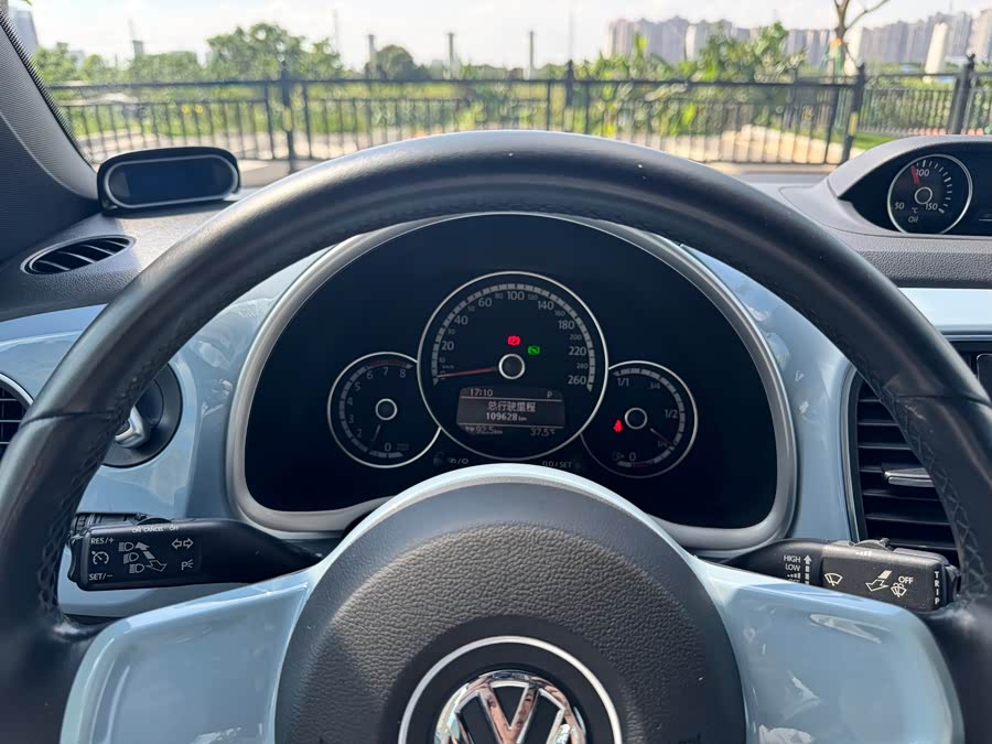 Volkswagen Beetle 2013