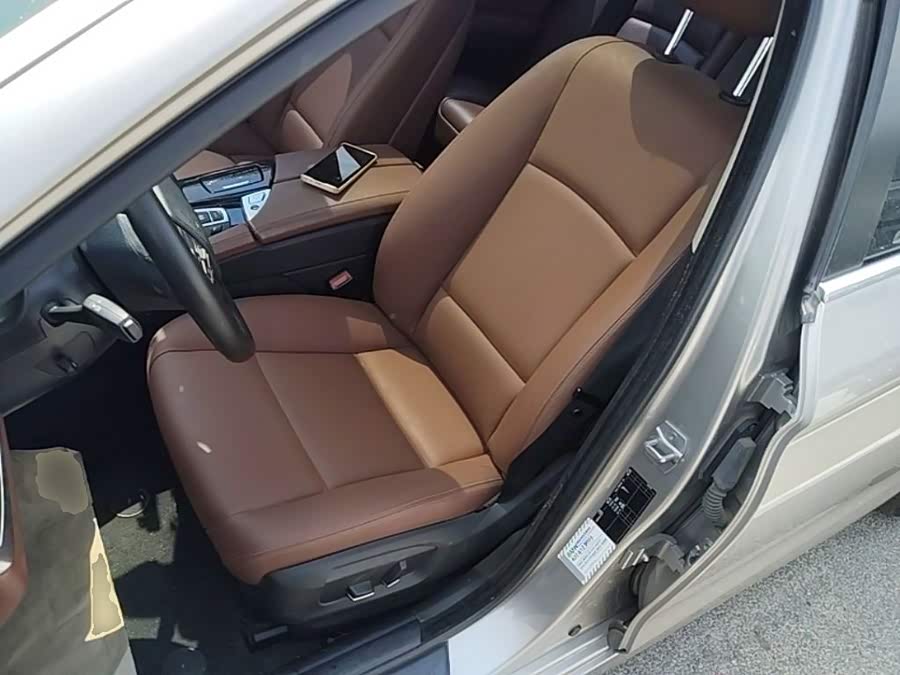 BMW 5 Series 2014 — фото 15