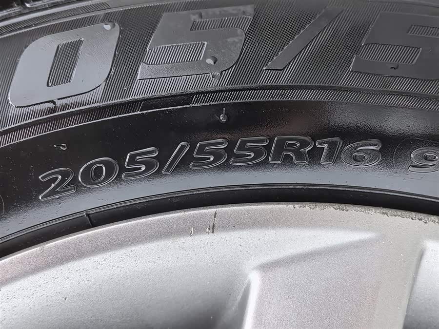 Hyundai Elantra 2015 — фото 24