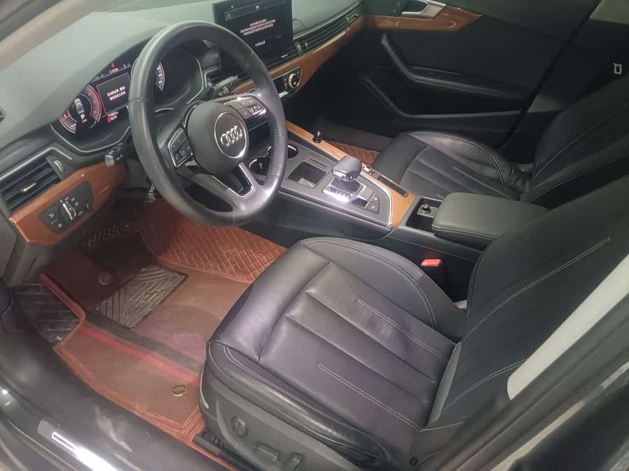 Audi A4L 2020