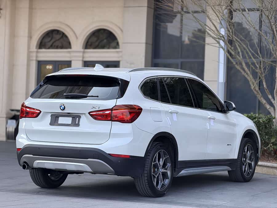 BMW X1 2018 — фото 8