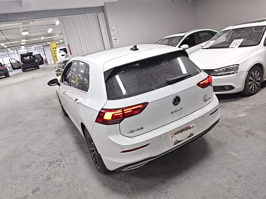 Volkswagen Golf 2021