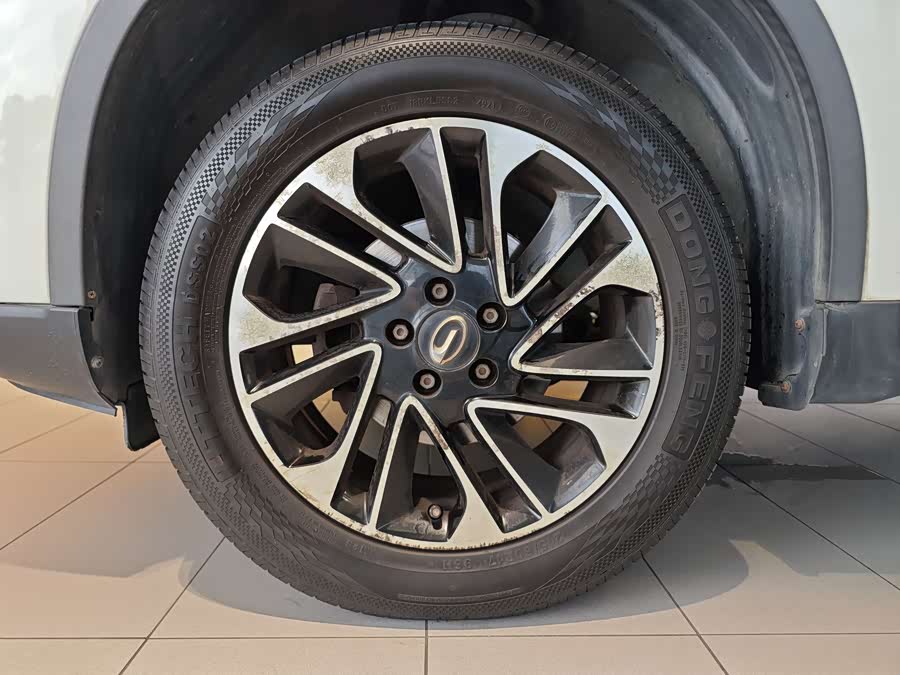 GAC Trumpchi GS4 2015