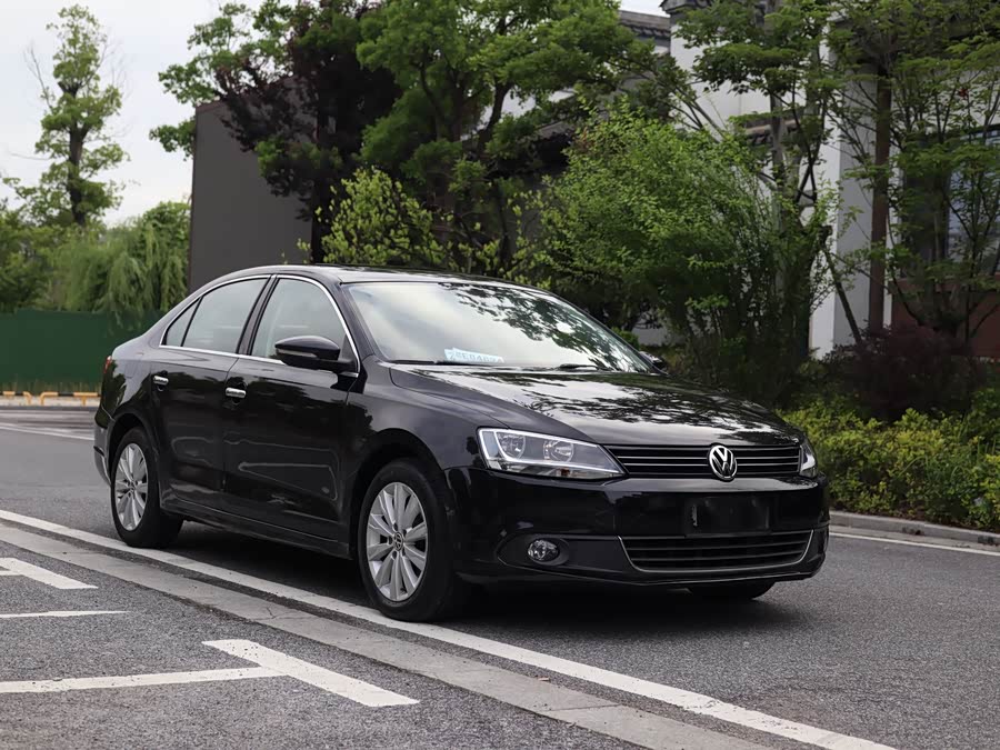Volkswagen Sagitar 2014