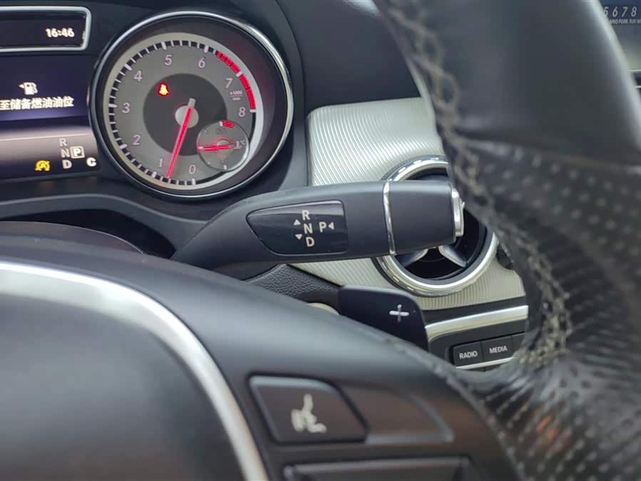 Mercedes-Benz GLA 2016 — фото 16