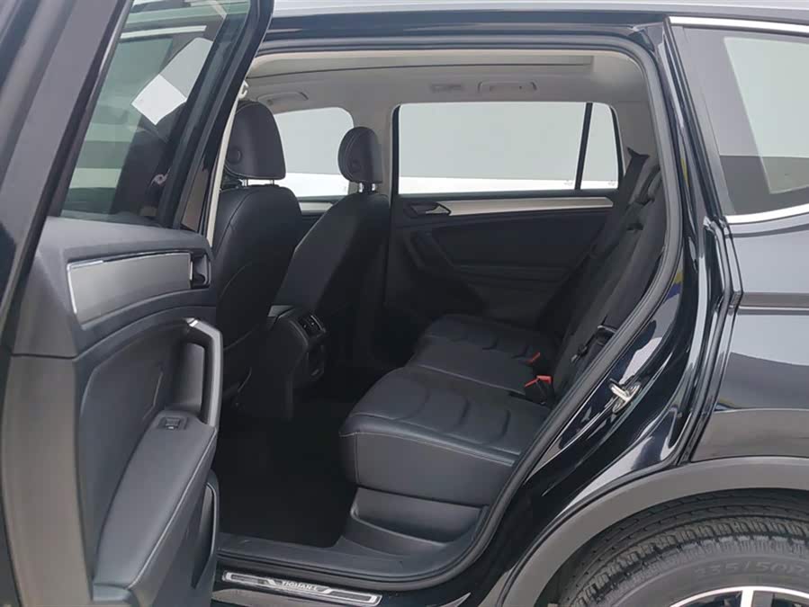 Volkswagen Tiguan L 2019 — фото 11