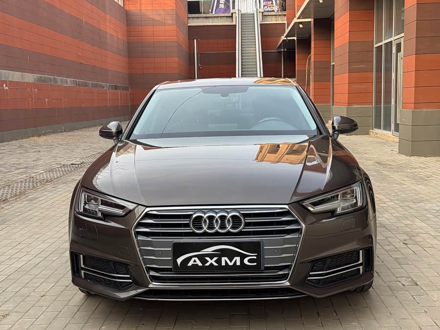 Audi A4L 2018