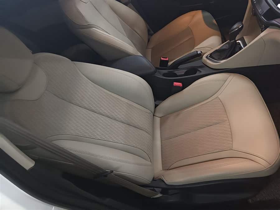 Buick Excelle 2017 — фото 20