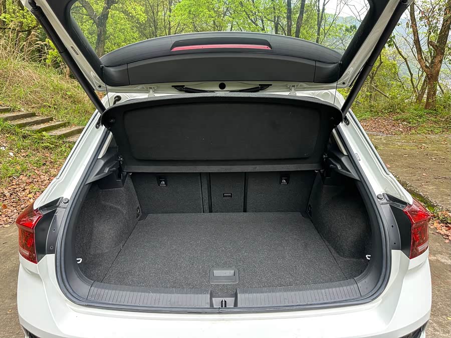 Volkswagen T-Roc 2019
