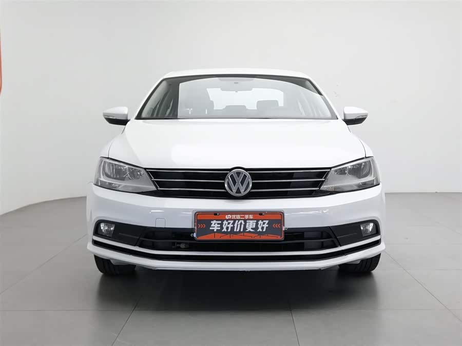 Volkswagen Sagitar 2015
