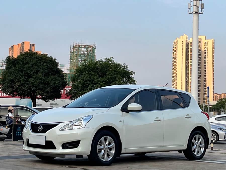 Nissan Tiida 2014