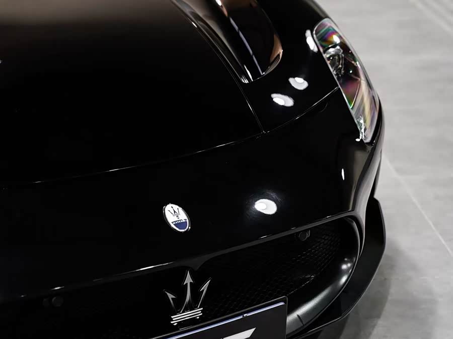 Maserati MC20 2023