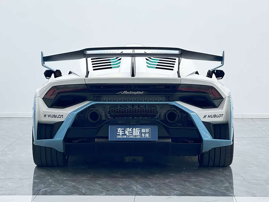 Lamborghini Huracan 2021
