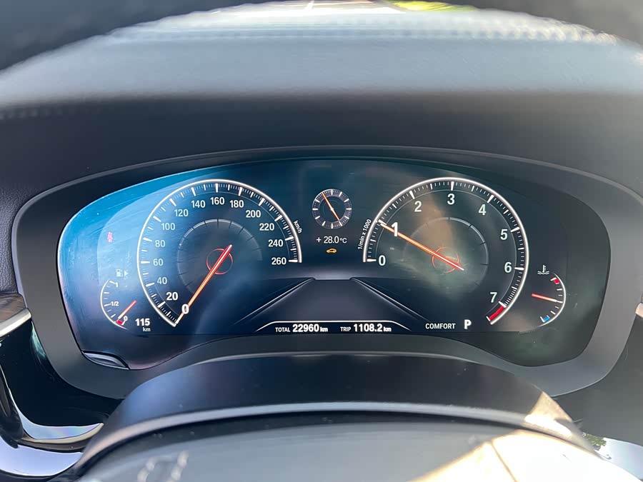 BMW 5 Series 2019 — фото 14