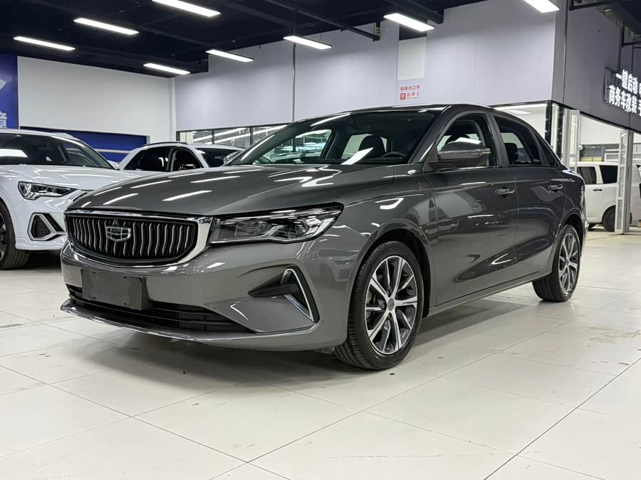 Geely Emgrand 2022