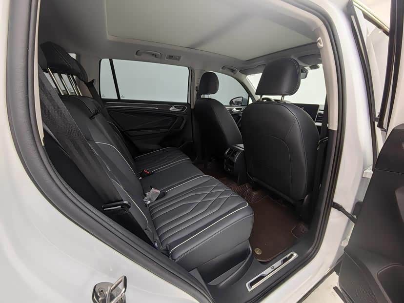 Volkswagen Tiguan L 2024