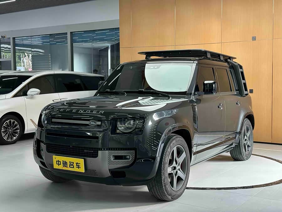 Land Rover Defender 2024